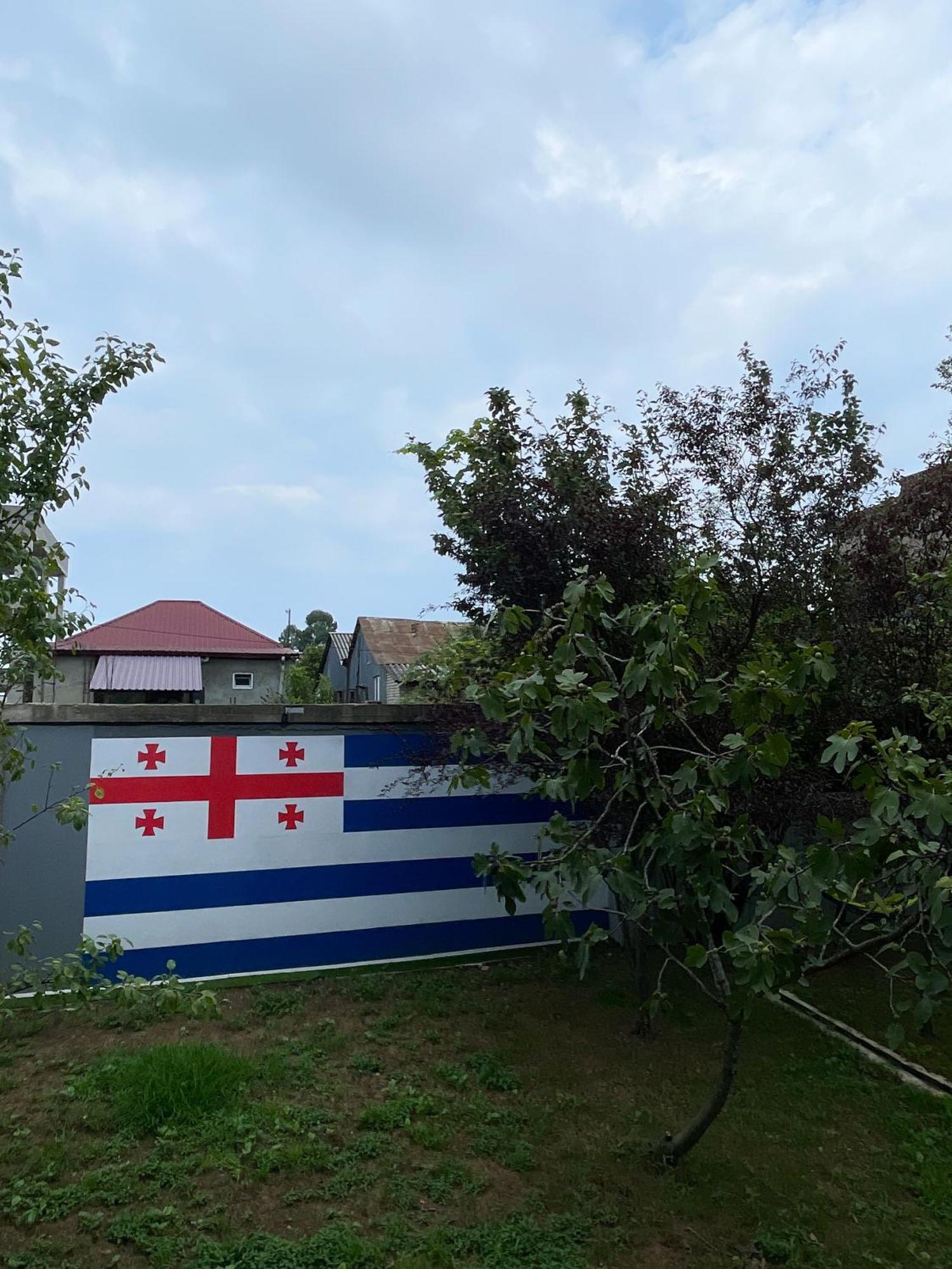 Sun And Moon Batumi Exterior foto